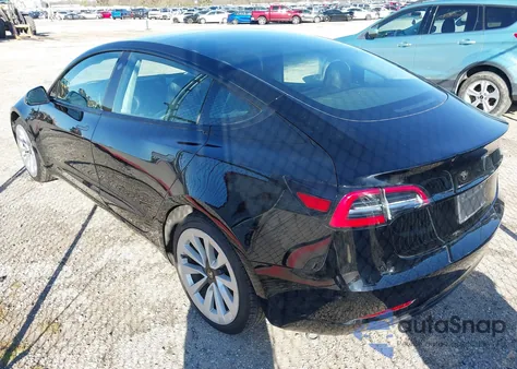 2023 Tesla Model 3 Rear-Wheel Drive z USA, uszkodzony, nr VIN 5YJ3E1EA8PF437990